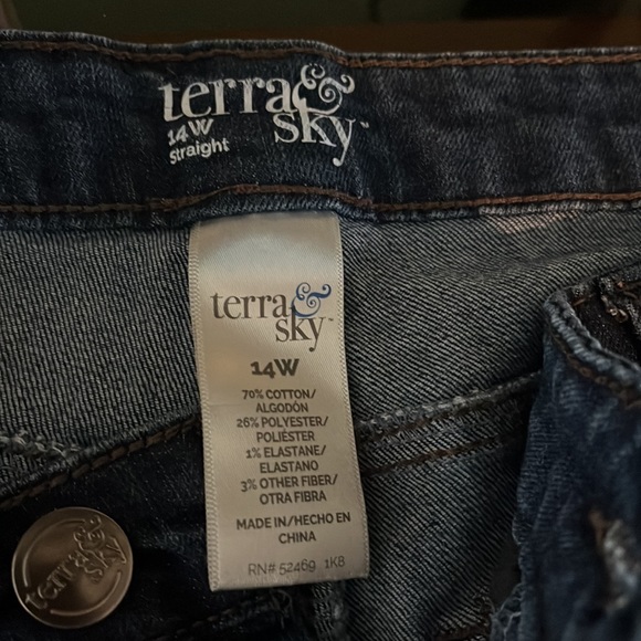 Terra Sky Jeans - Picture 2 of 2